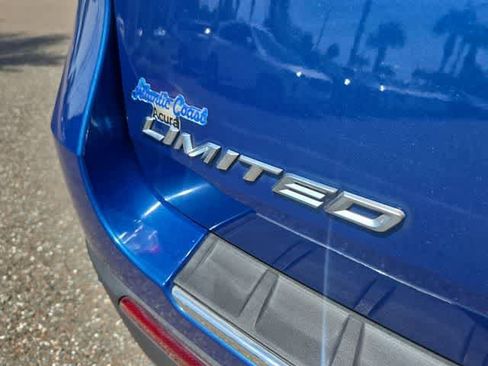 Used 2020 Ford Explorer Limited RWD image 13