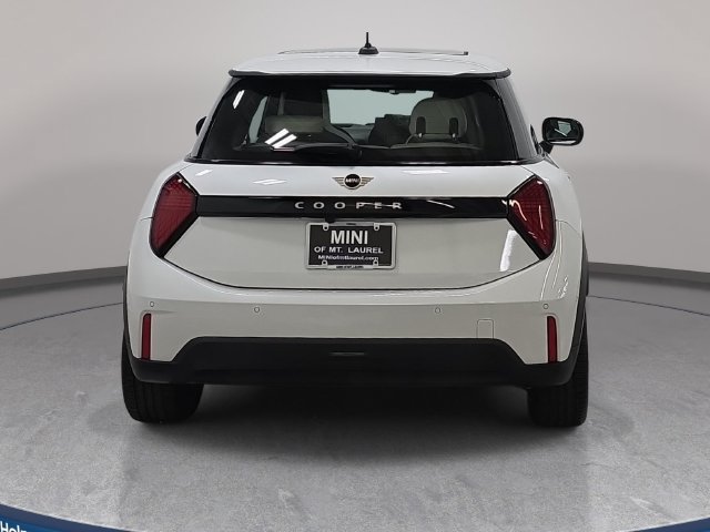 Used 2026 MINI Cooper 2-Door Hardtop FWD image 7