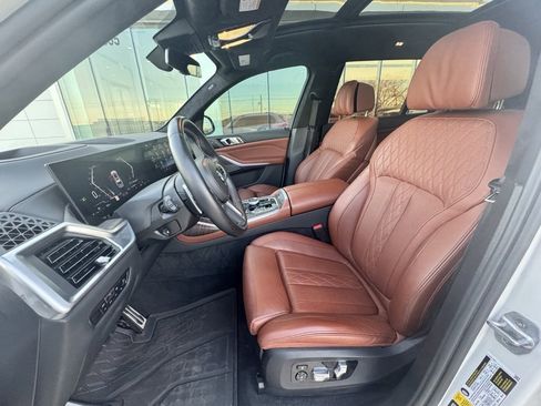 Used 2023 BMW X7 M60i w/ Executive Package image 10