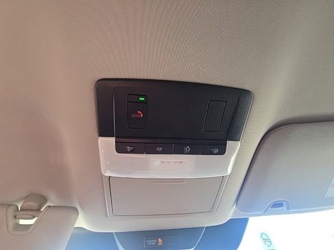 New 2025 Nissan Pathfinder SV w/ Black Appearance Package image 25