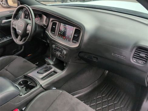Used 2022 Dodge Charger R/T w/ Plus Group image 29