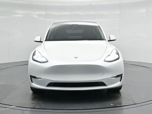 Used 2025 Tesla Model Y Long Range image 22