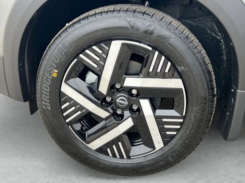 New 2026 Nissan Kicks SV w/ SV Premium Package FWD image 24