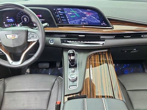 Used 2023 Cadillac Escalade Premium Luxury w/ Performance Package image 40