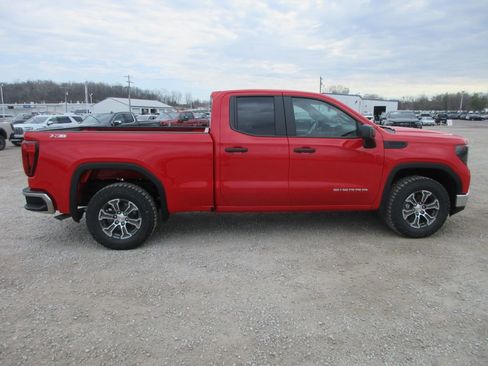 New 2026 GMC Sierra 1500 Pro image 3