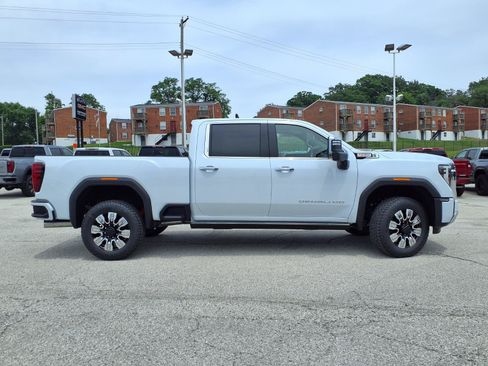 New 2026 GMC Sierra 2500 Denali w/ Denali Reserve Package AWD/4WD image 24