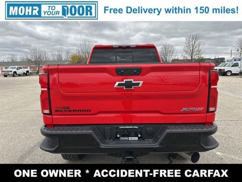 Used 2025 Chevrolet Silverado 2500 ZR2 w/ Technology Package image 6
