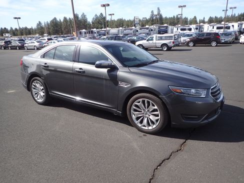 Used 2016 Ford Taurus Limited image 7
