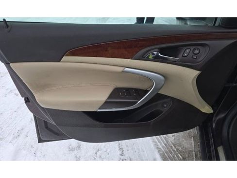 Used 2015 Buick Regal Premium w/ Experience Buick Package image 6