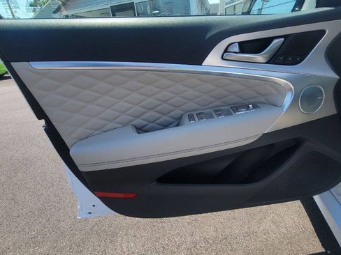 Used 2019 Genesis G70 3.3T Advanced w/ Prestige Package AWD/4WD image 12