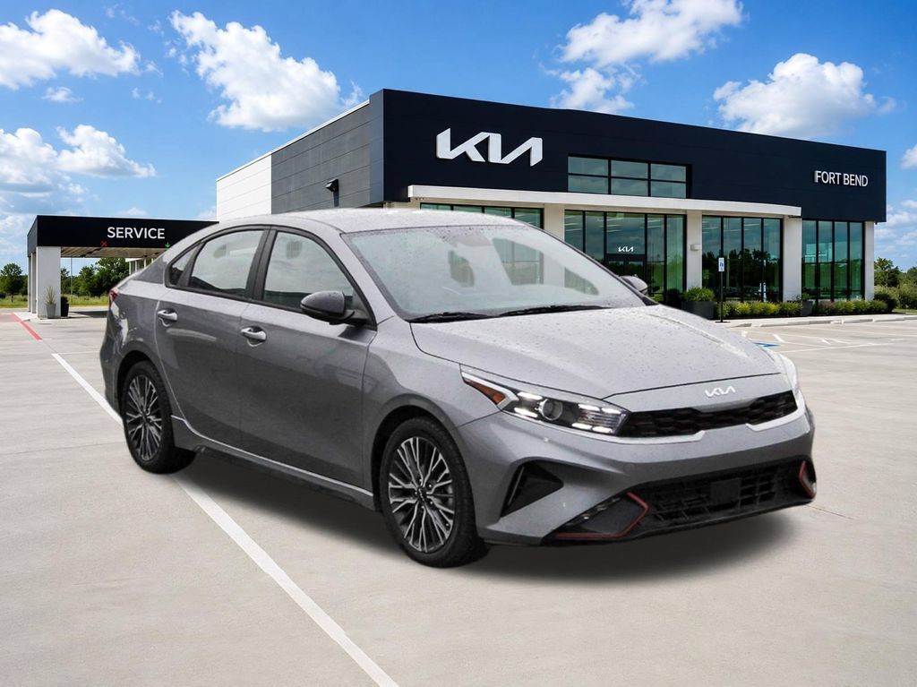 Used 2023 Kia Forte GT-Line w/ GT-Line Technology Package FWD image 3