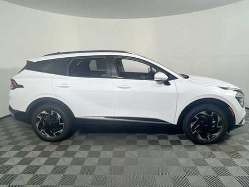 Certified 2025 Kia Sportage SX FWD image 2
