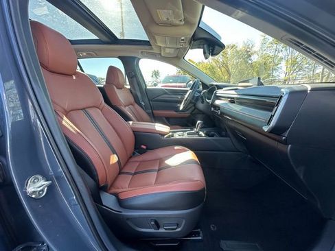 Used 2025 MAZDA CX-50 Meridian Edition image 33