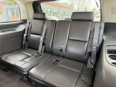 Used 2010 GMC Yukon Denali image 11