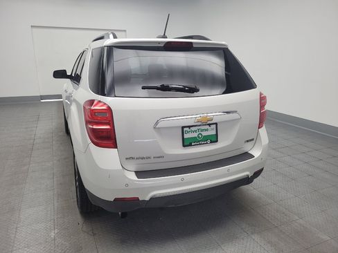 Used 2017 Chevrolet Equinox Premier w/ Enhanced Convenience Package AWD/4WD image 6