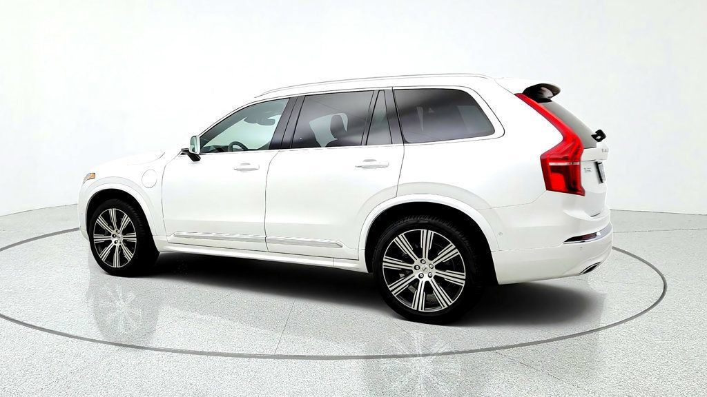 Used 2025 Volvo XC90 T8 Plus w/ Protection Package Premier AWD/4WD image 7