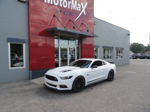 Used 2016 Ford Mustang GT Premium w/ Equipment Group 401A RWD image 1