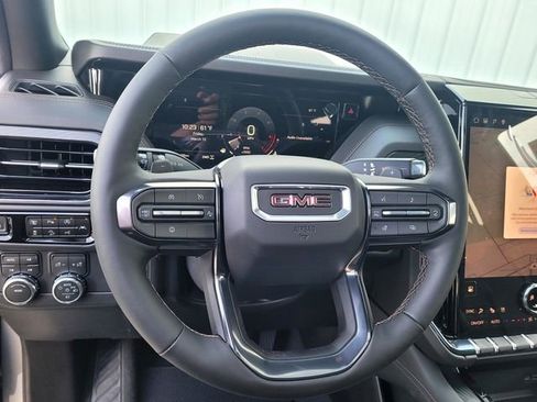 New 2026 GMC Yukon XL AT4 AWD/4WD image 17