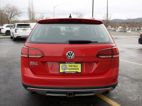 Used 2019 Volkswagen Golf Alltrack SE image 6