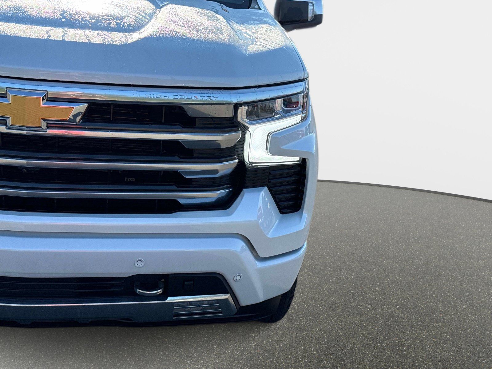 Used 2025 Chevrolet Silverado 1500 High Country w/ Technology Package AWD/4WD image 10