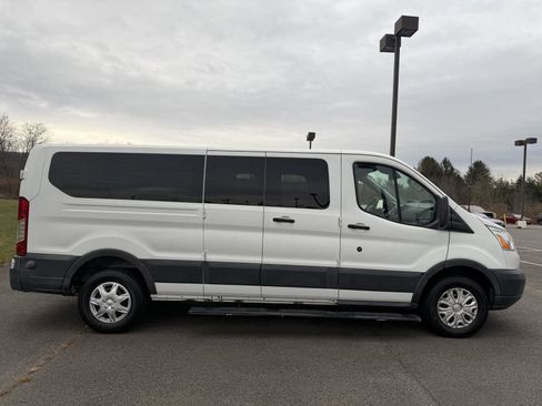 Used 2015 Ford Transit 350 XLT image 9