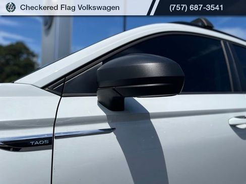 Used 2022 Volkswagen Taos S AWD/4WD image 2