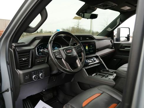 Used 2024 GMC Sierra 2500 AT4 w/ AT4 Premium Plus Package image 17