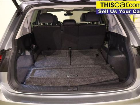 Used 2024 Volkswagen Tiguan SE image 30