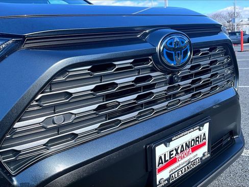 Used 2024 Toyota RAV4 Limited image 29