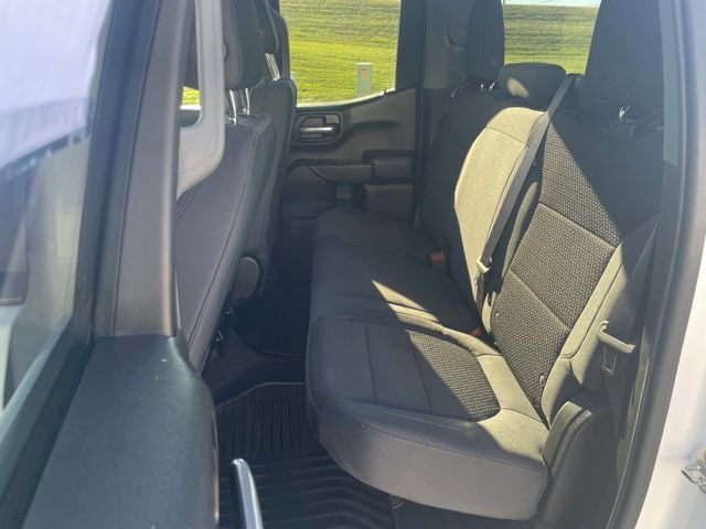 Used 2019 Chevrolet Silverado 1500 Custom Trail Boss w/ Custom Convenience Package AWD/4WD image 18