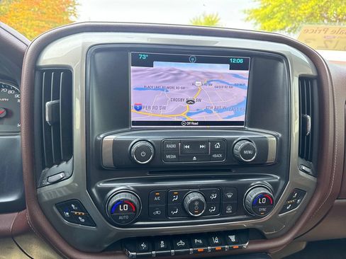 Used 2016 Chevrolet Silverado 2500 High Country w/ High Country Premium Package AWD/4WD image 23