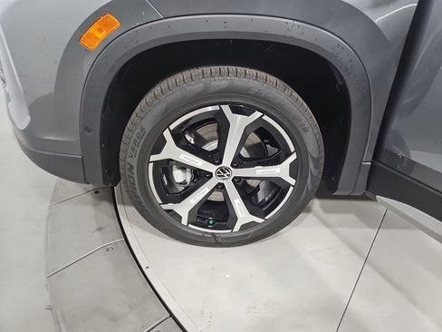 New 2026 Volkswagen Tiguan SE AWD/4WD image 25