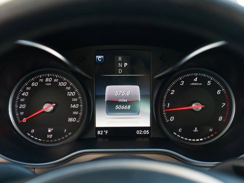 Used 2018 Mercedes-Benz C 300 Sedan w/ Premium Package image 33