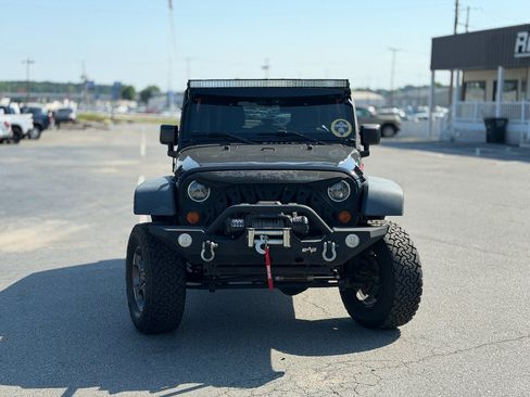 Used 2015 Jeep Wrangler Unlimited Rubicon AWD/4WD image 2