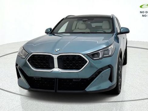 Used 2026 BMW X2 xDrive28i AWD/4WD image 3