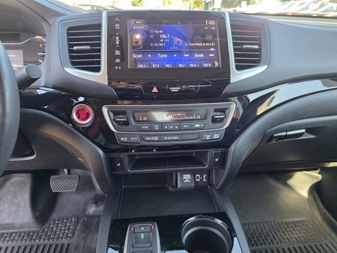 Used 2020 Honda Ridgeline RTL-E image 19