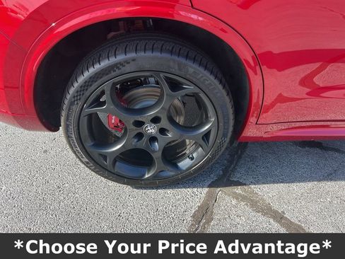 Used 2023 Alfa Romeo Stelvio Veloce image 12