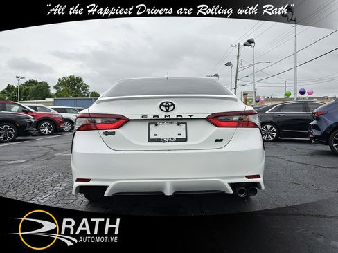 Used 2023 Toyota Camry SE FWD image 7