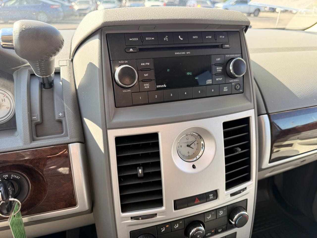 Used 2010 Chrysler Town & Country Touring FWD image 16