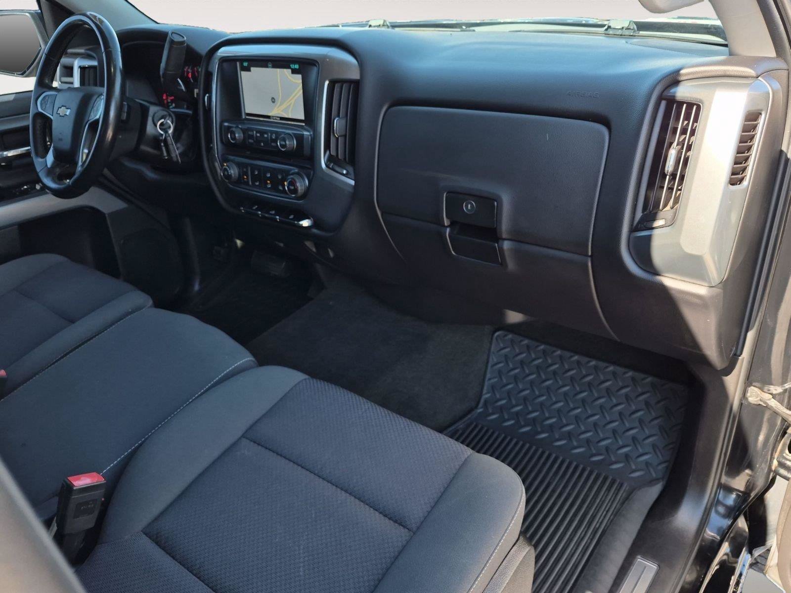 Used 2017 Chevrolet Silverado 1500 LT AWD/4WD image 17