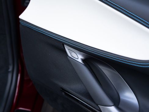 Used 2024 Ferrari SF90 Spider image 71