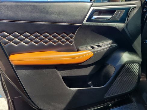 Used 2022 Mitsubishi Outlander SEL image 17