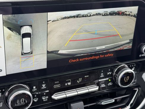 New 2026 Toyota Highlander Platinum AWD/4WD image 7