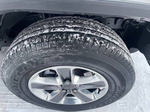 Used 2022 Jeep Wrangler Unlimited Sahara image 17