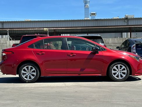 Used 2021 Toyota Corolla LE w/ Body Protection Package (TMS) image 9