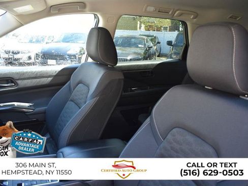 Used 2025 Nissan Pathfinder SV FWD image 10