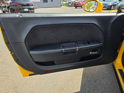 Used 2012 Dodge Challenger SRT8 Yellow Jacket w/ Premium Sound Group image 17