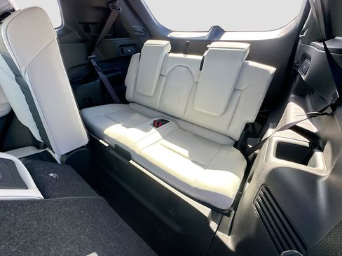 New 2026 Mitsubishi Outlander SE image 18