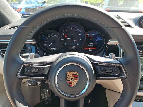 Used 2023 Porsche Macan AWD/4WD image 21