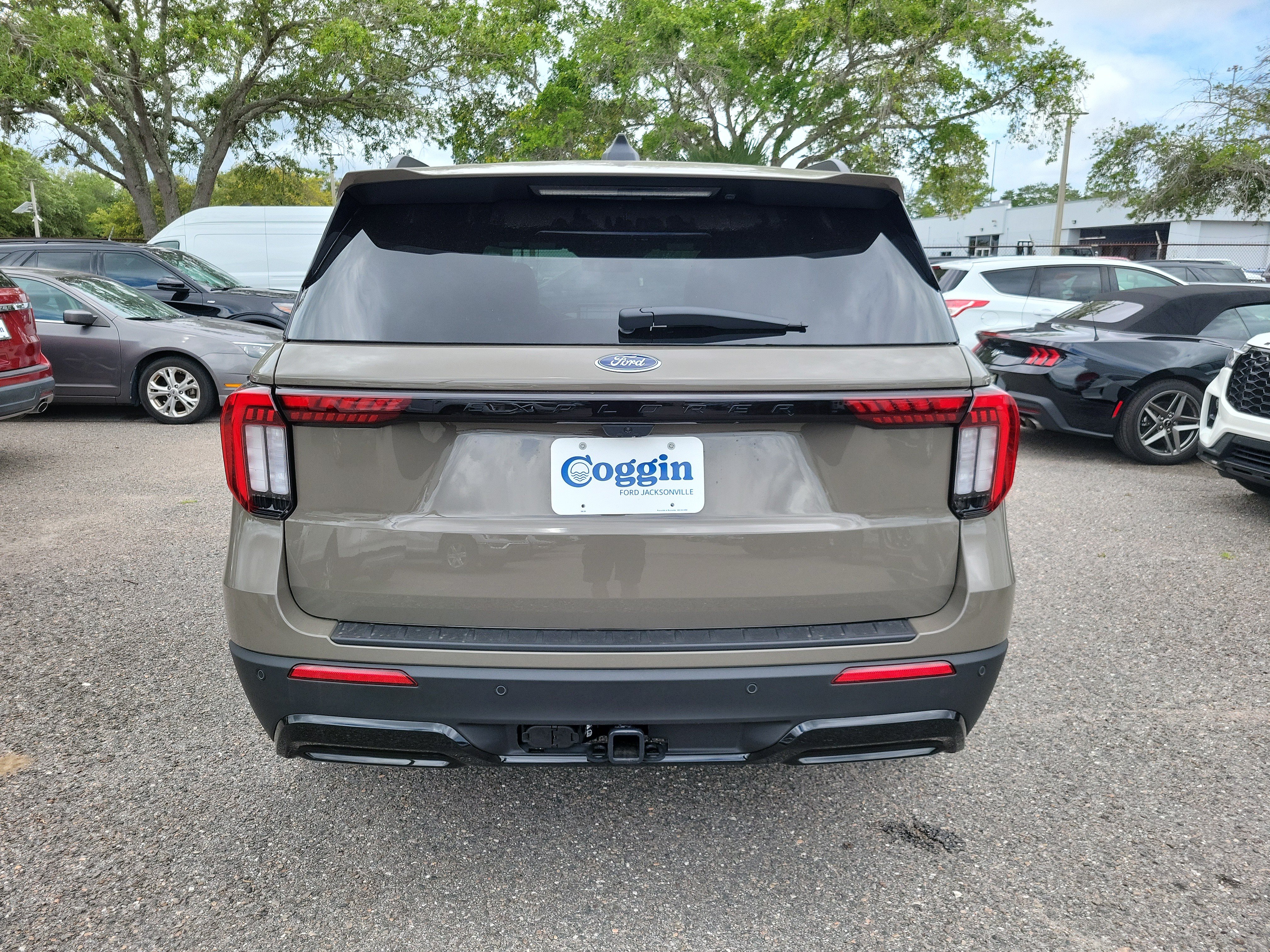 New 2026 Ford Explorer ST-Line w/ ST-Line Street Pack RWD image 6